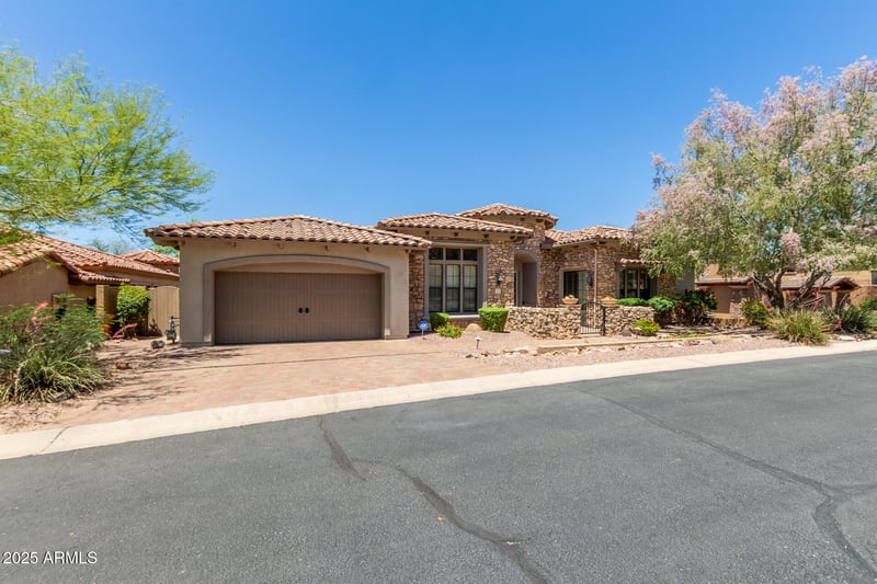 7134 Sandia St, Mesa, AZ 85207