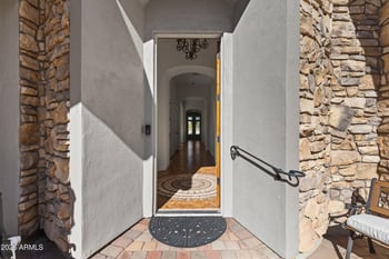 7134 Sandia St, Mesa, AZ 85207