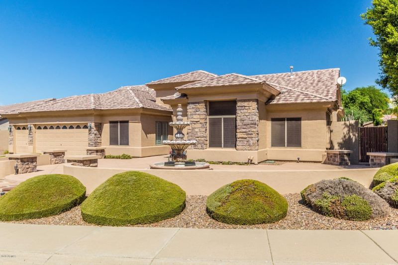 7134 W Planada Ln, Glendale, AZ 85310