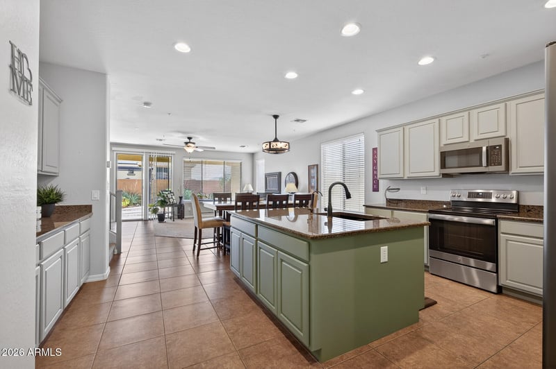 7135 Desert Mirage Dr, Peoria, AZ 85383