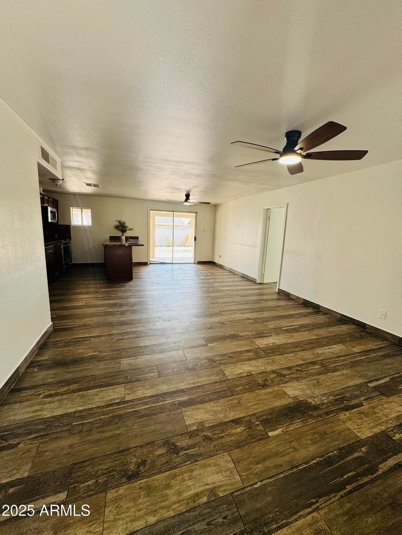 7135 Heatherbrae Dr, Phoenix, AZ 85033
