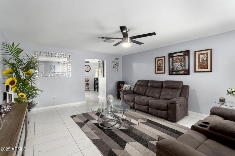 7136 Westview Dr, Phoenix, AZ 85033