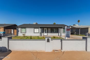 7136 Westview Dr, Phoenix, AZ 85033