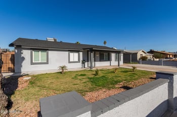 7136 Westview Dr, Phoenix, AZ 85033