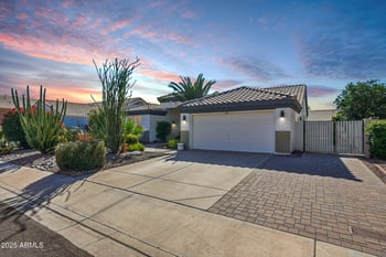 7137 Laguna Azul Ave, Mesa, AZ 85209