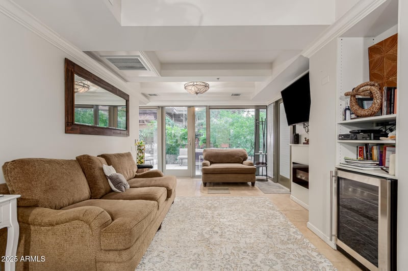 7137 Rancho Vista Dr #1008, Scottsdale, AZ 85251