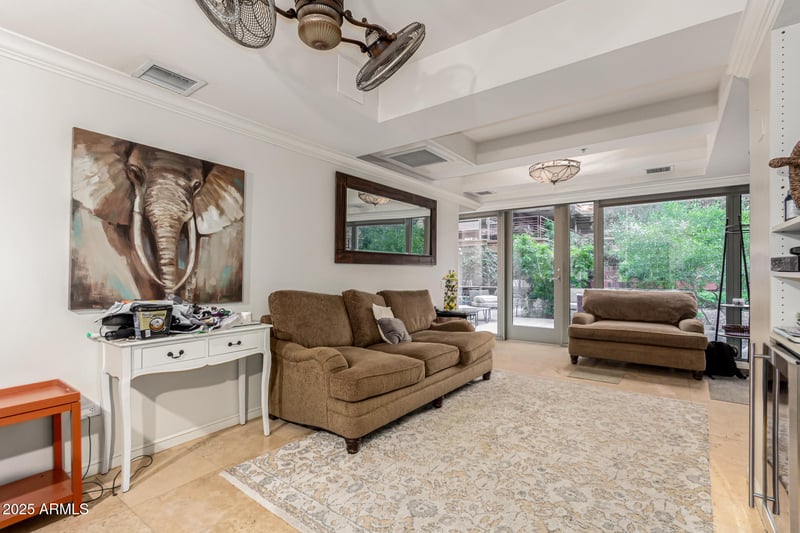 7137 Rancho Vista Dr #1008, Scottsdale, AZ 85251