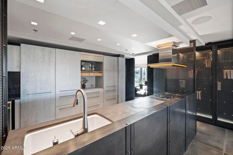 7137 Rancho Vista Dr #7006, Scottsdale, AZ 85251