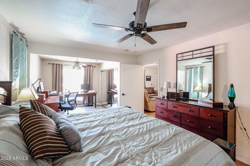 7138 Sierra Vista Dr, Glendale, AZ 85303
