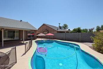 7138 Sierra Vista Dr, Glendale, AZ 85303