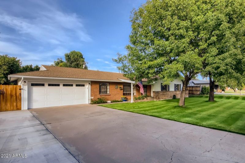 714 E Winter Dr, Phoenix, AZ 85020