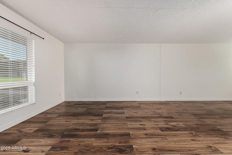 7141 16th St #35, Phoenix, AZ 85020