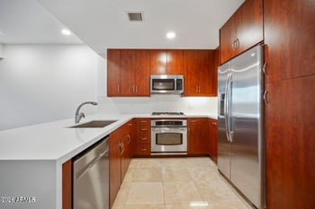 7141 Rancho Vista Dr #4004, Scottsdale, AZ 85251