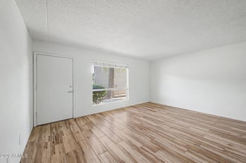 7141 16th St #10, Phoenix, AZ 85020
