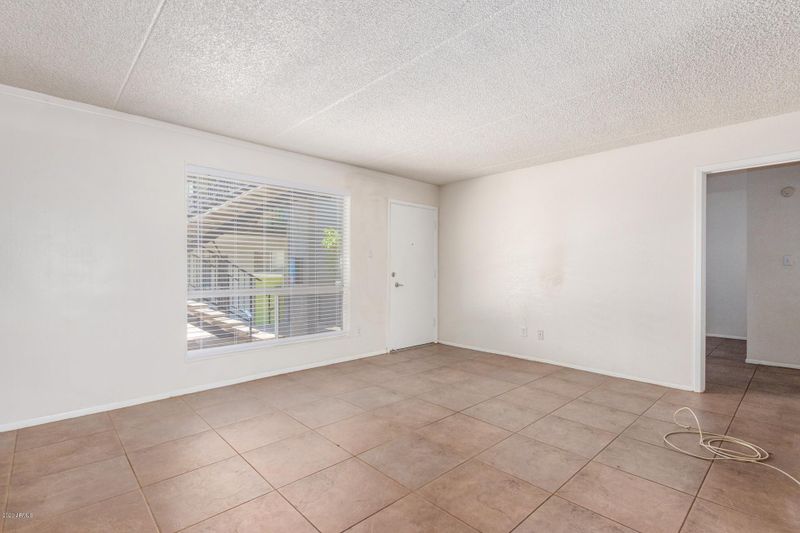 7141 N 16th St #15, Phoenix, AZ 85020