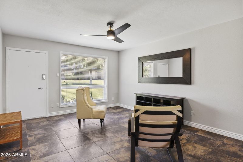 7141 N 16th St #7, Phoenix, AZ 85020