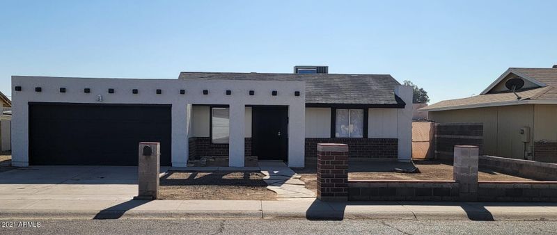 7141 W Earll Dr, Phoenix, AZ 85033