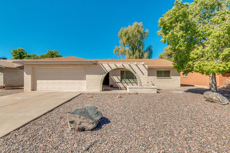 7142 S La Rosa Dr, Tempe, AZ 85283