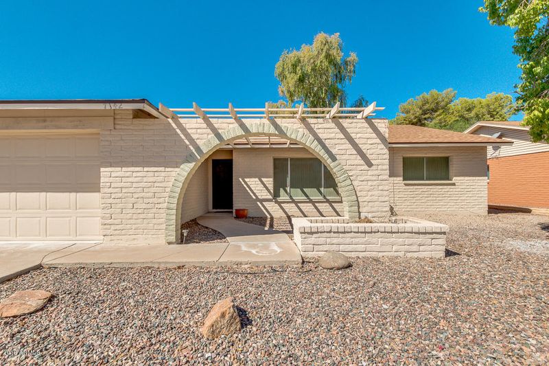 7142 S La Rosa Dr, Tempe, AZ 85283