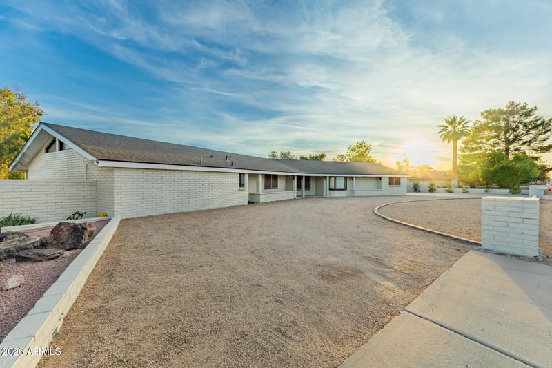 7143 W Union Hills Dr, Glendale, AZ 85308