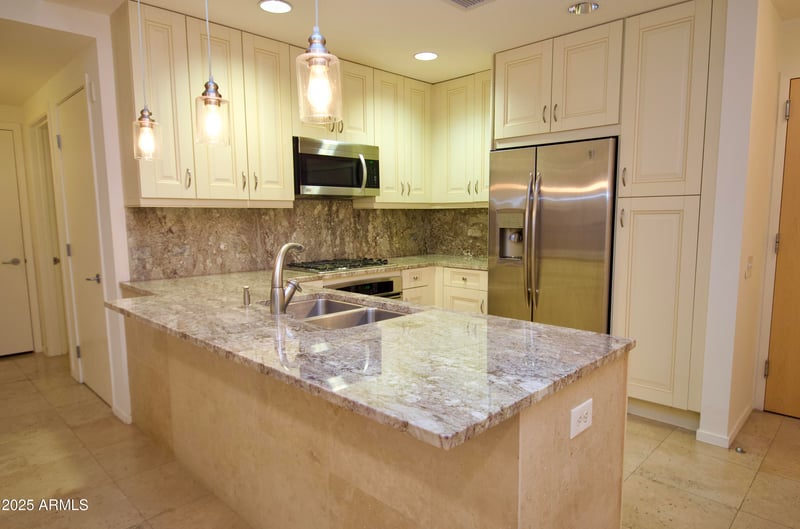 7147 Rancho Vista Dr #3010, Scottsdale, AZ 85251