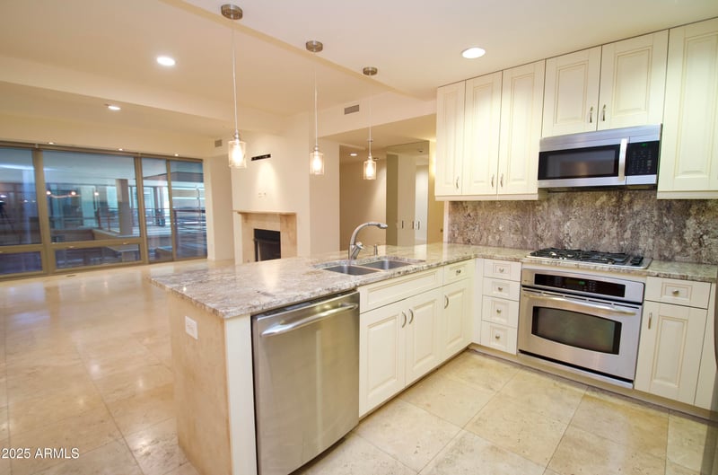 7147 Rancho Vista Dr #3010, Scottsdale, AZ 85251