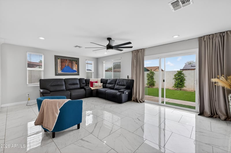 7148 Catalina Dr, Phoenix, AZ 85033