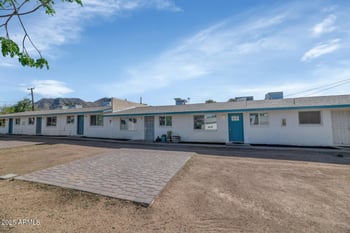 715 Cinnabar Ave, Phoenix, AZ 85021