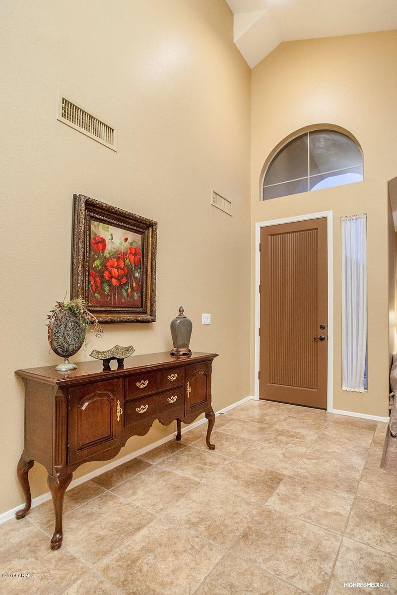 715 E Brookwood Ct, Phoenix, AZ 85048