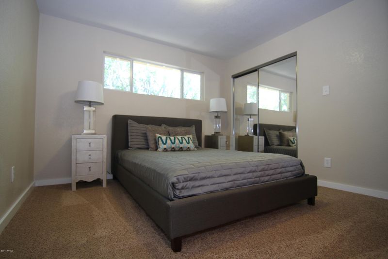 715 E Claremont St, Phoenix, AZ 85014