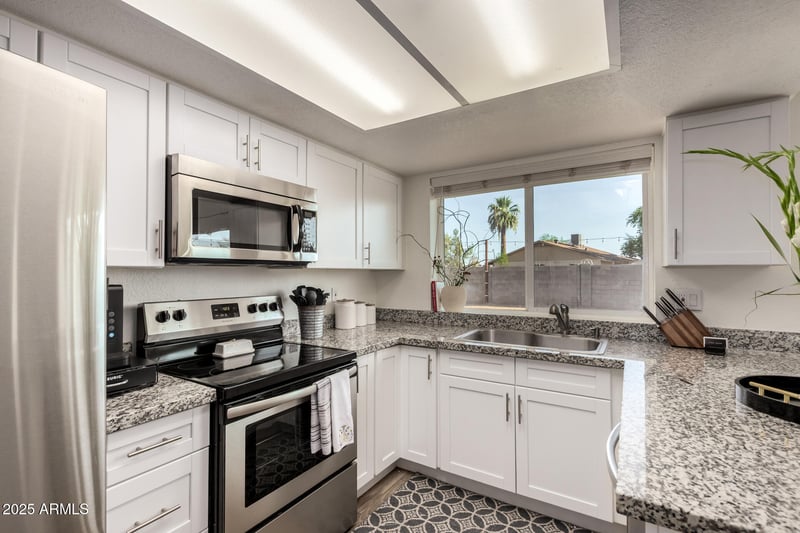 715 Harmony Ave, Mesa, AZ 85204