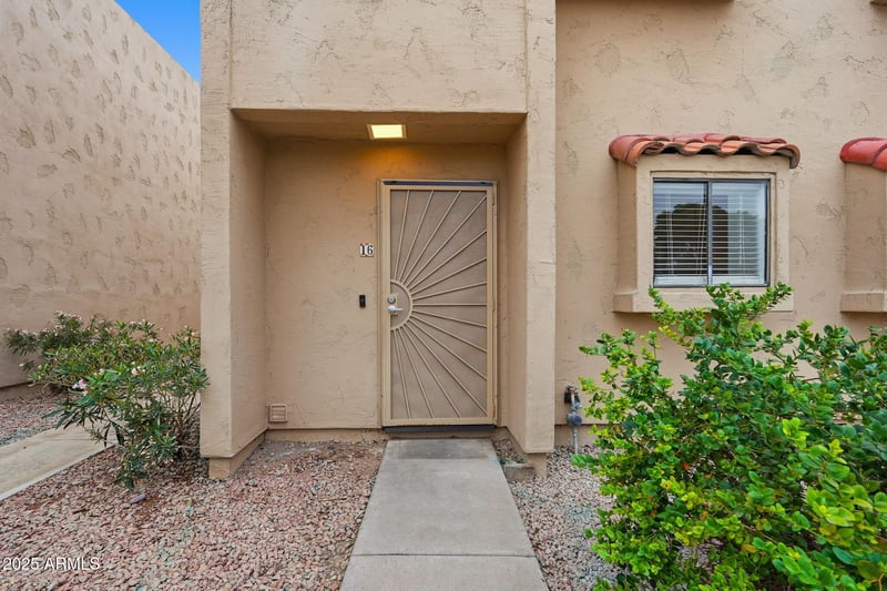 715 Extension Rd #16, Mesa, AZ 85210