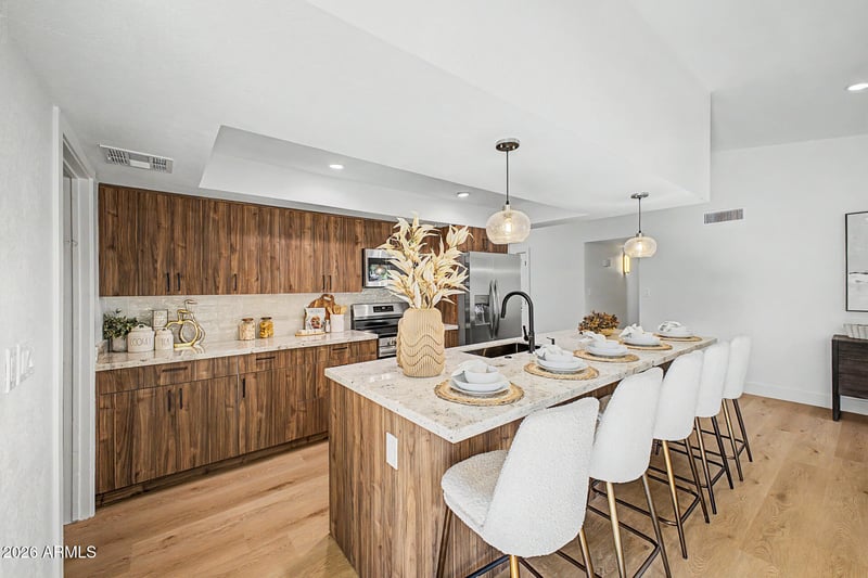 715 W Laguna Azul Ave, Mesa, AZ 85210