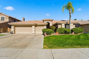7150 Dreyfus Dr, Peoria, AZ 85381