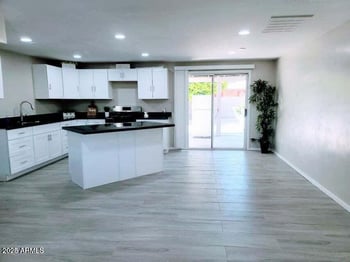 7150 Montecito Ave, Phoenix, AZ 85033