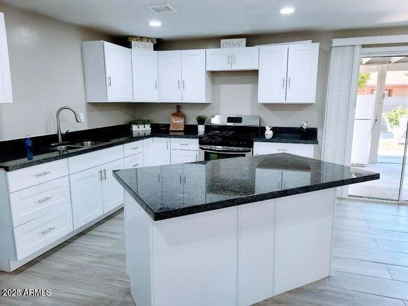 7150 Montecito Ave, Phoenix, AZ 85033