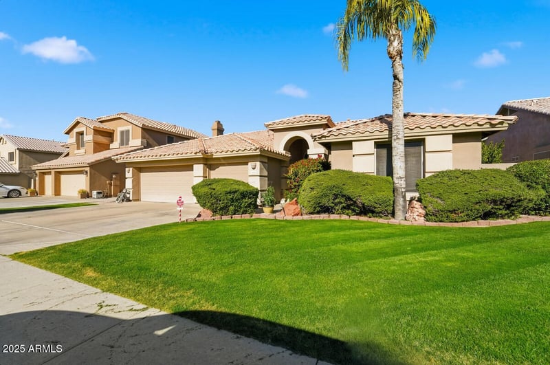 7150 W Dreyfus Dr, Peoria, AZ 85381