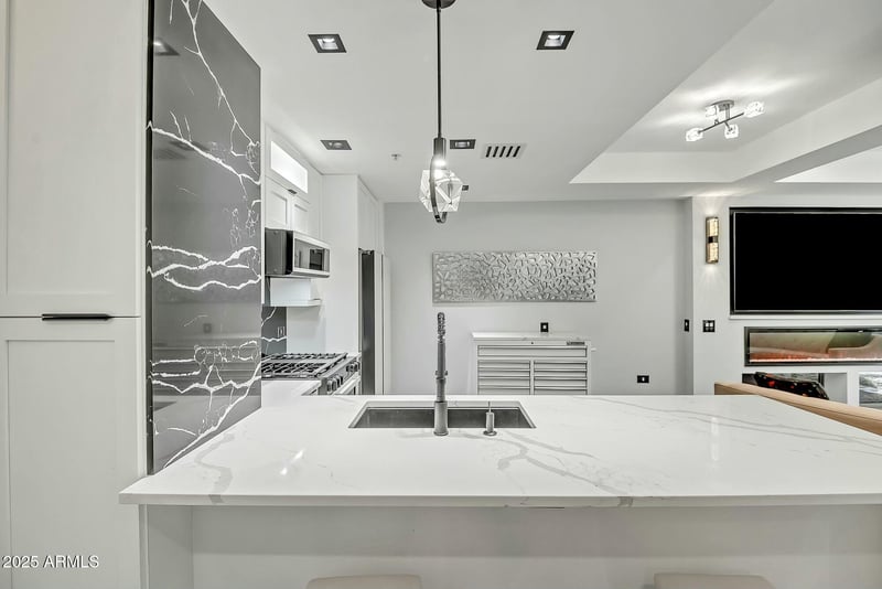 7151 Rancho Vista Dr #1003, Scottsdale, AZ 85251