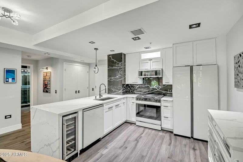 7151 Rancho Vista Dr #1003, Scottsdale, AZ 85251