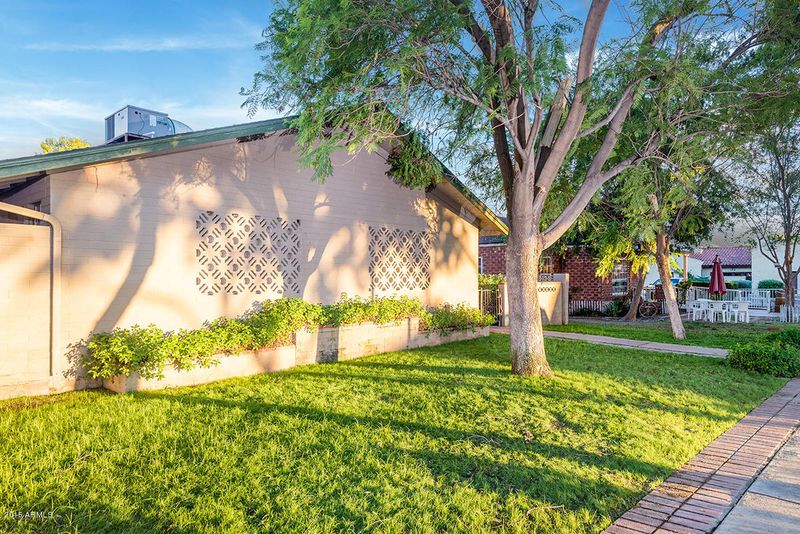 7153 N 57th Dr, Glendale, AZ 85302