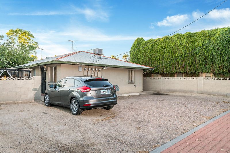 7153 N 57th Dr, Glendale, AZ 85302