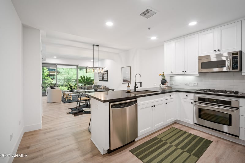 7157 Rancho Vista Dr #2010, Scottsdale, AZ 85251