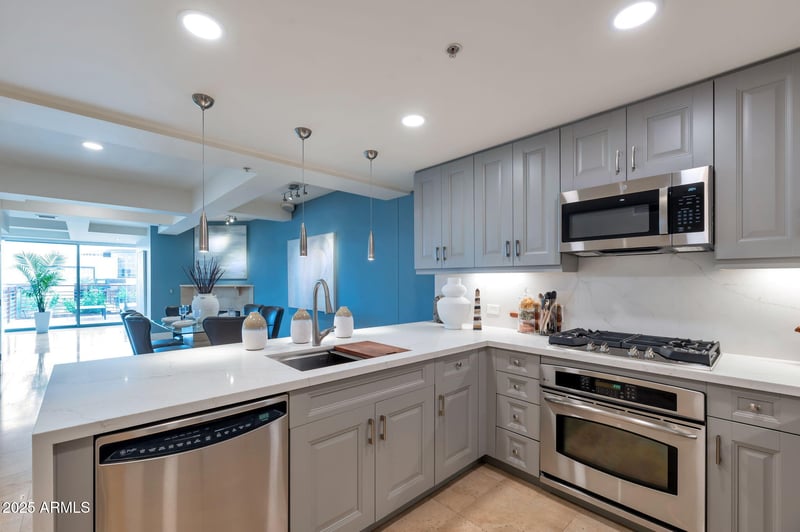 7157 Rancho Vista Dr #3005, Scottsdale, AZ 85251