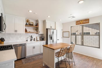 716 E Rose Marie Ln, Phoenix, AZ 85022