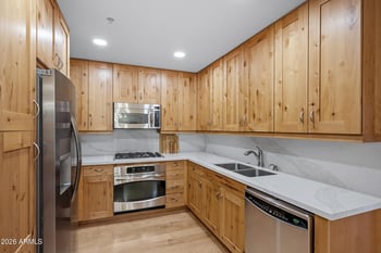 7161 Rancho Vista Dr #4004, Scottsdale, AZ 85251