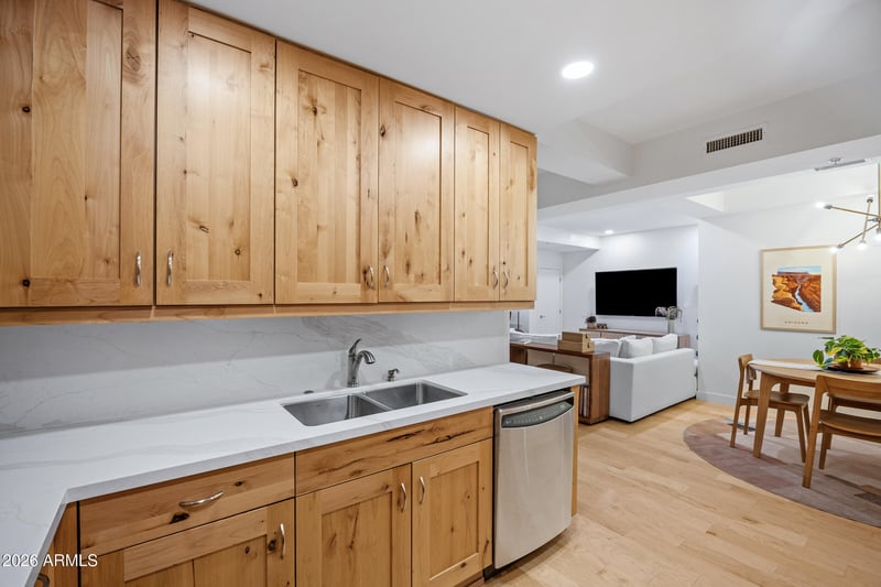 7161 Rancho Vista Dr #4004, Scottsdale, AZ 85251