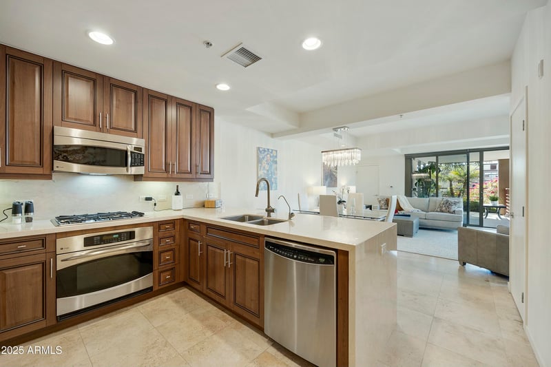 7161 Rancho Vista Dr #6002, Scottsdale, AZ 85251