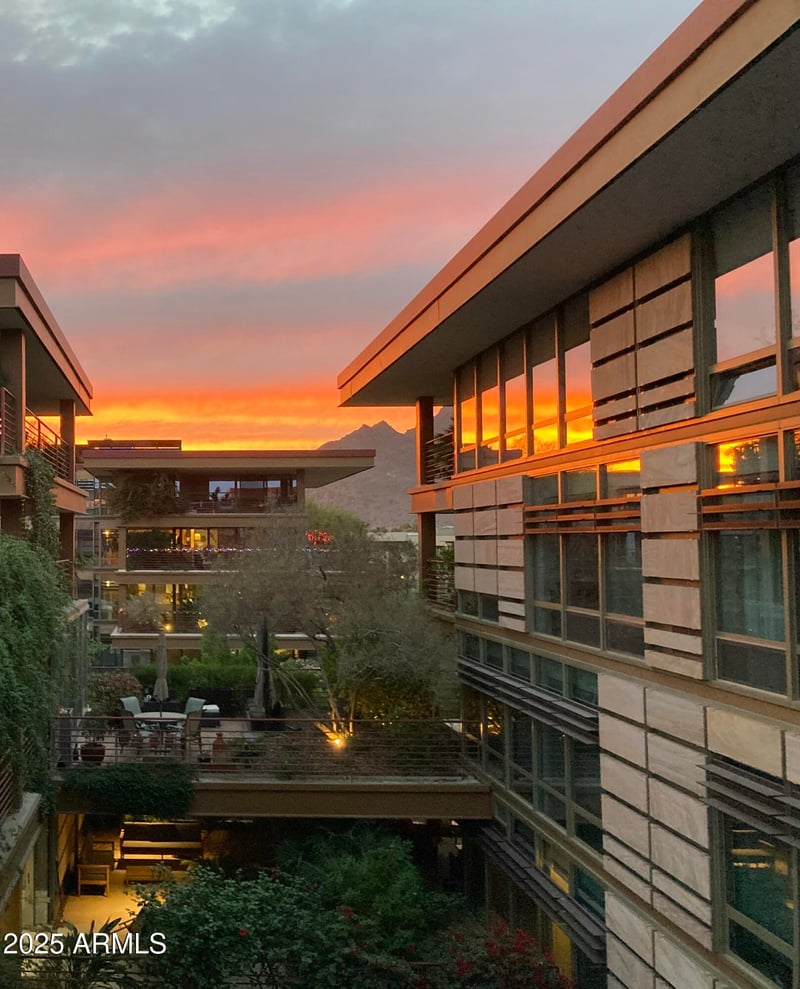 7161 Rancho Vista Dr #6002, Scottsdale, AZ 85251