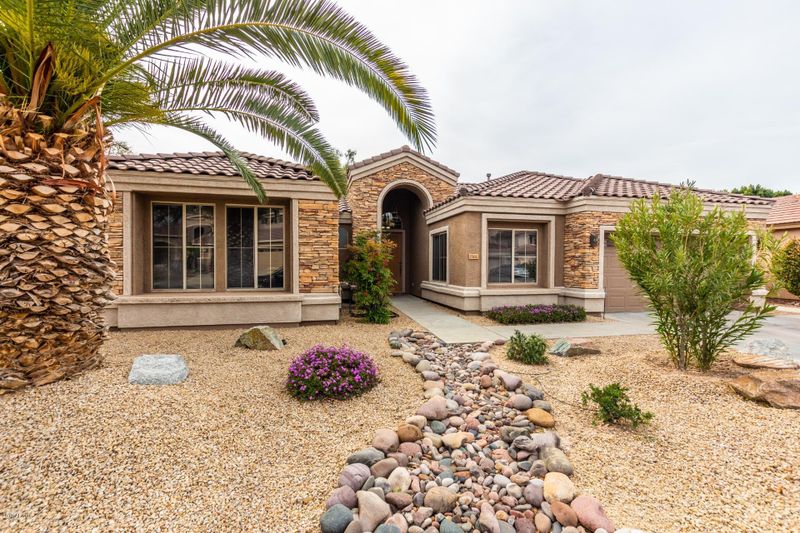 7161 W Trails Dr, Glendale, AZ 85308