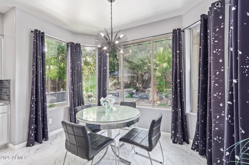 7162 Lone Cactus Dr, Glendale, AZ 85308